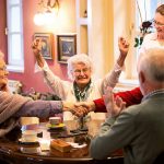 Частный пансионат или сиделка на дому: что выбрать