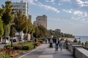 Ілюстрація до матеріалу «Де стежити за життям Черкас: як не загубитися в локальному інформаційному потоці»